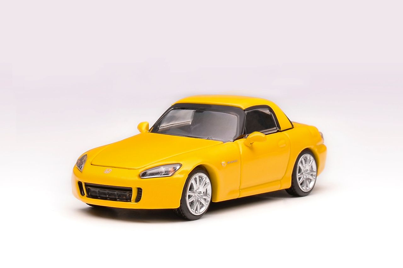 MOTORHELIX 1/64 Honda S2000 (AP2) - Indy Yellow Pearl (Magnetic Version)