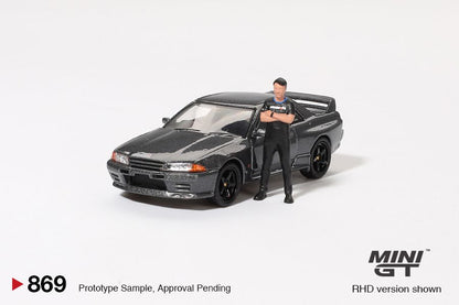 MINI GT 1/64 Nissan Skyline GT-R (R32) Nismo Gunmetal w/ Matsuda Figure (Tsugio Matsuda Collection) MGT00869-R