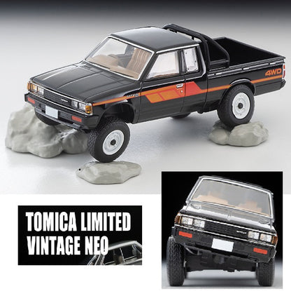 TOMYTEC TLVN 1/64 Datsun Truck 4WD King Cab AD (Black) LV-N320a