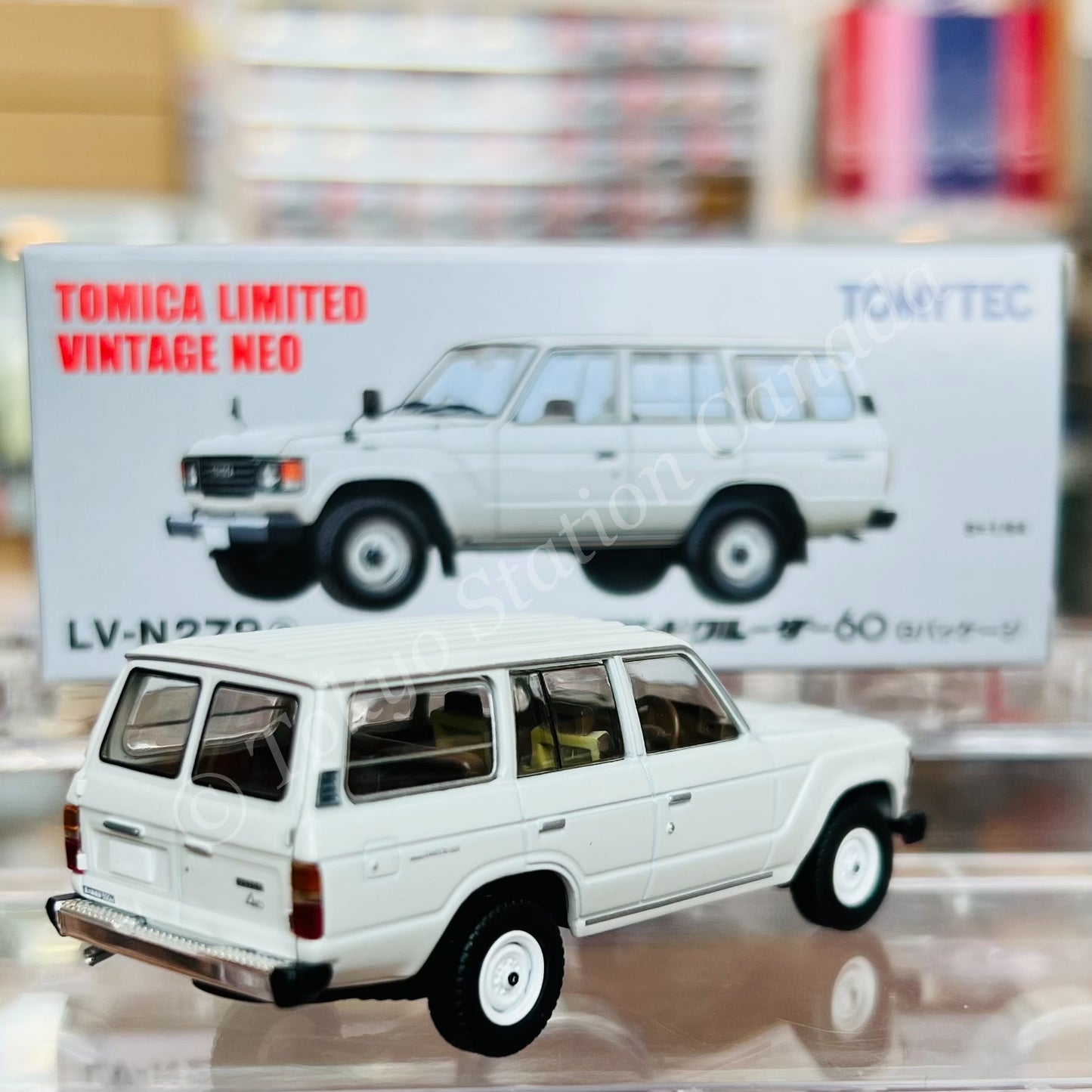 TOMYTEC Tomica Limited Vintage Neo1/64 TOYOTA LAND CRUISER 60 G PACKAGE (WHITE) LV-N279a