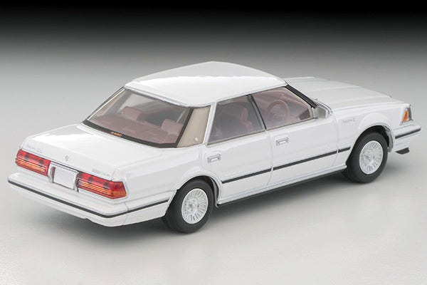 TOMYTEC TLVN 1/64 Toyota Crown Hardtop 3.0 Royal Saloon G (white) 1985 LV-N199c