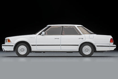TOMYTEC TLVN 1/64 Toyota Crown Hardtop 3.0 Royal Saloon G (white) 1985 LV-N199c
