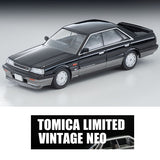 TOMYTEC TLVN 1/64 Nissan Skyline 4-door HT GTS Twin Cam 24V (Black/Silver) LV-N301b LV-N301a