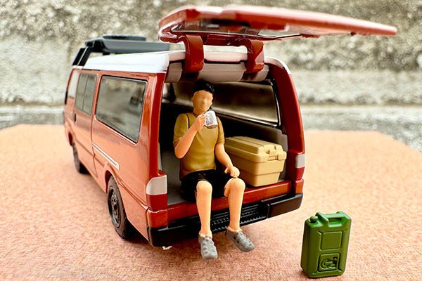 TOMYTEC TLVN 1/64 Mazda Bongo Brawny Van Custom Specification (Brown) Roof Carrier, Figure Included LV-N310d