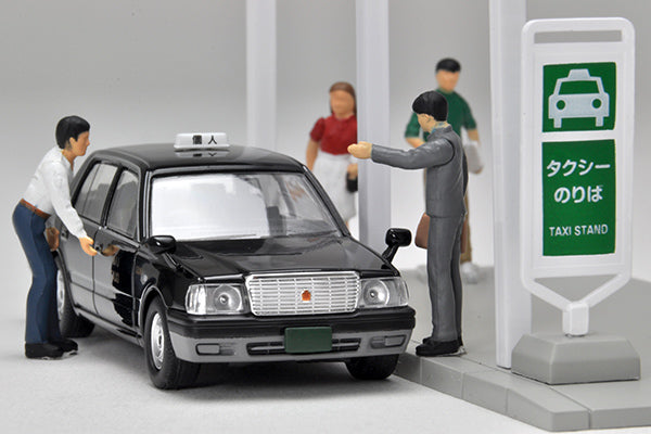 TOMYTEC Tomica Limited Vintage Neo Diocolle 64 04b Taxi stand (Toyota Crown Comfort included)