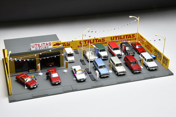 PREORDER TOMYTEC TOMICARAMA VINTAGE 04e Used Car Store "Utilitas"  (Approx. Release Date : FEBRUARY 2023 subject to manufacturer's final decision)