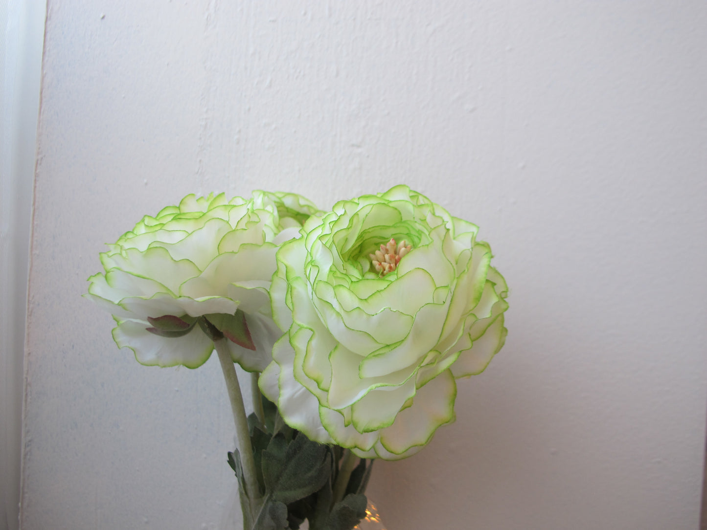 Artificial Flowers - Ranunculus white (A-31841 052)