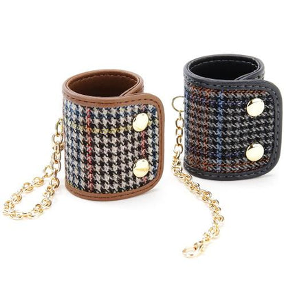 Glove Holder Brown Checker