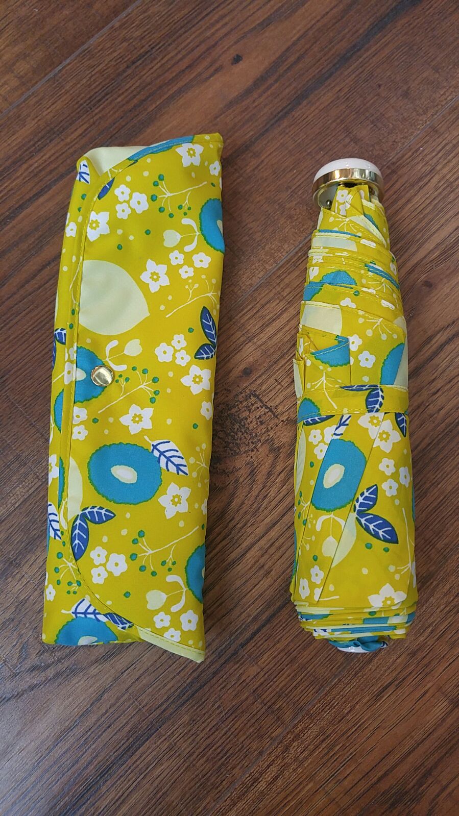 a.s.s.a Folding Umbrella with storage bag - Yellow Flower