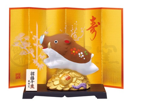 Better Fortune Pig Ornament with Display by Yakushigama