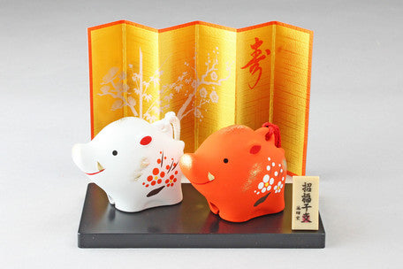 Double Pig Ornament with Display Screen by Yakushigama