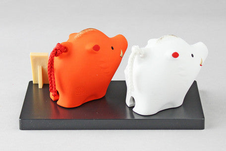 Double Pig Ornament with Display by Yakushigama
