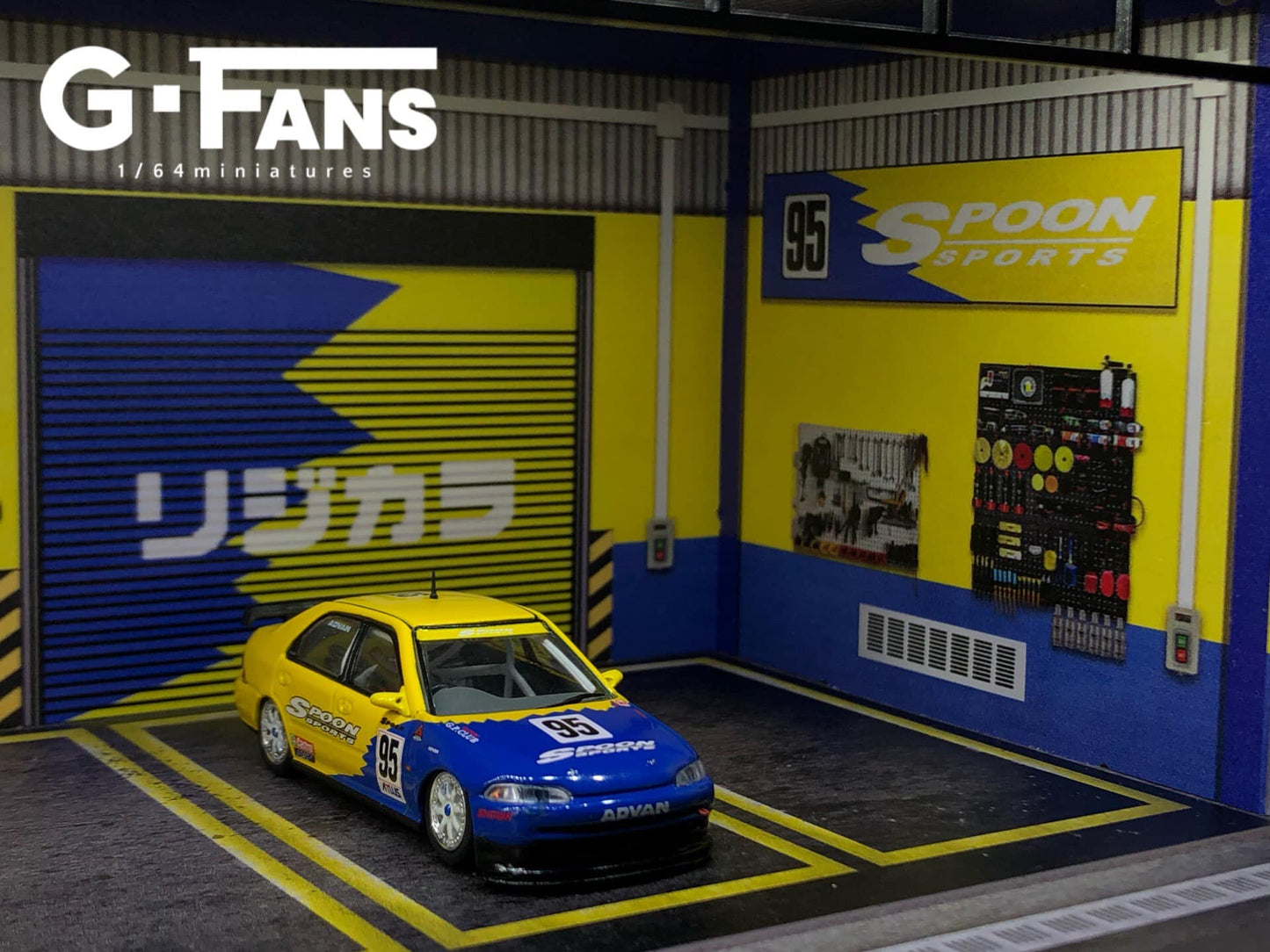 G-FANS 1/64 Diorama with LED Light SPOON Garage Parking 710023