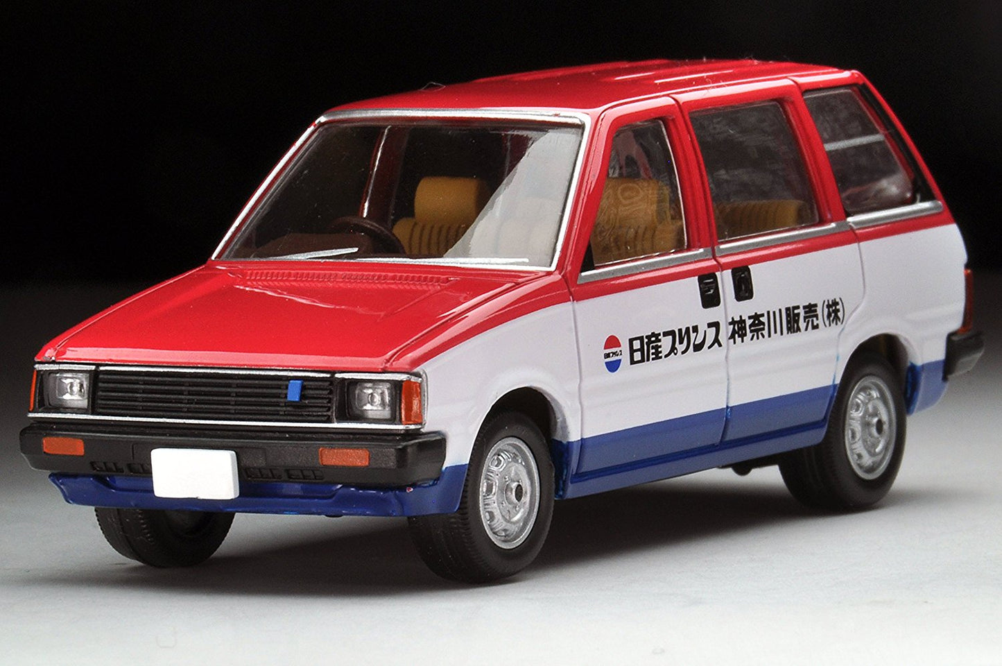 TOMYTEC LV-N160 Nissan Prairie Estate NV (1982)