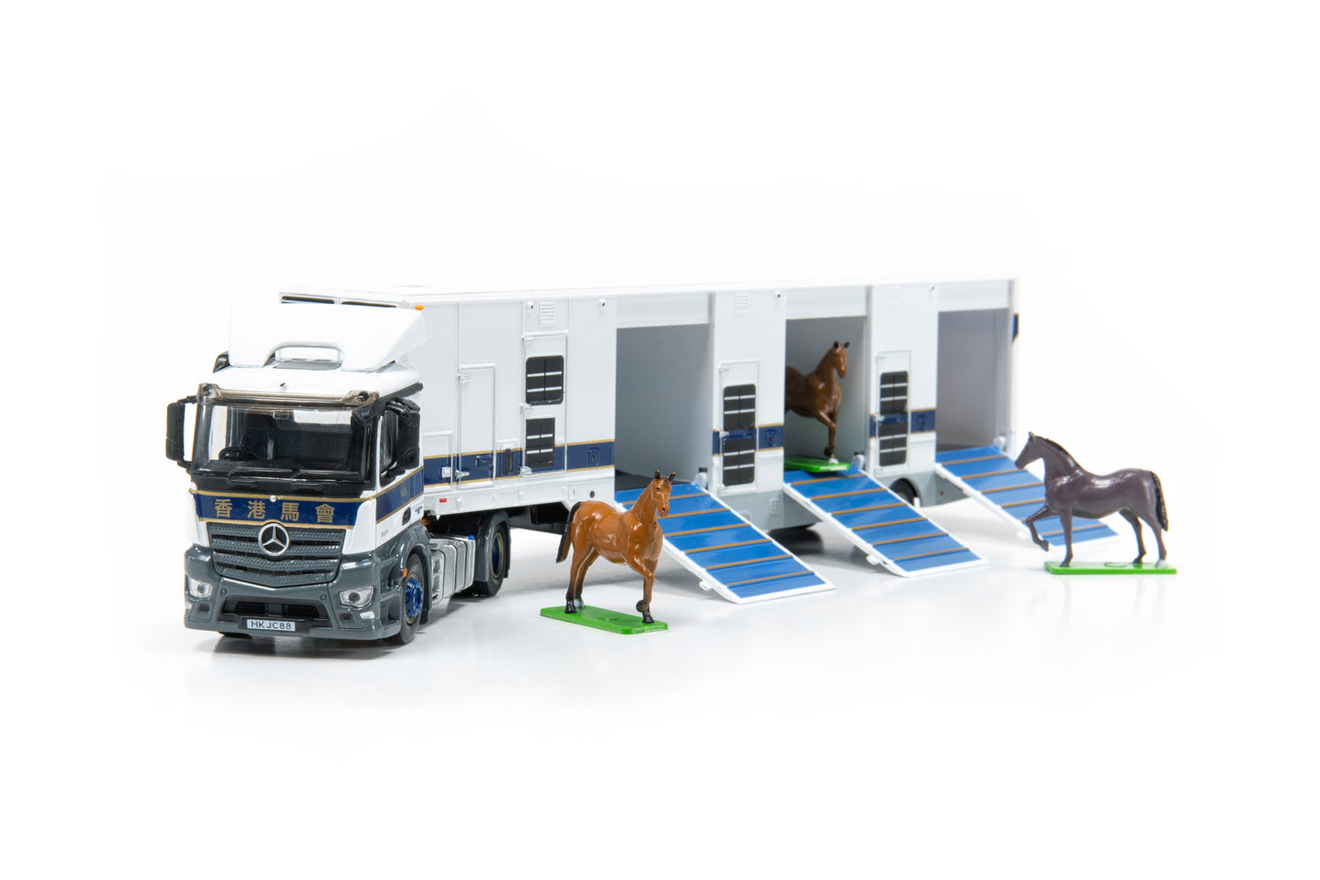 Tiny City 138 – The Hong Kong Jockey Club Horse Float with horses 香港賽馬會 運馬車（連馬仔）
