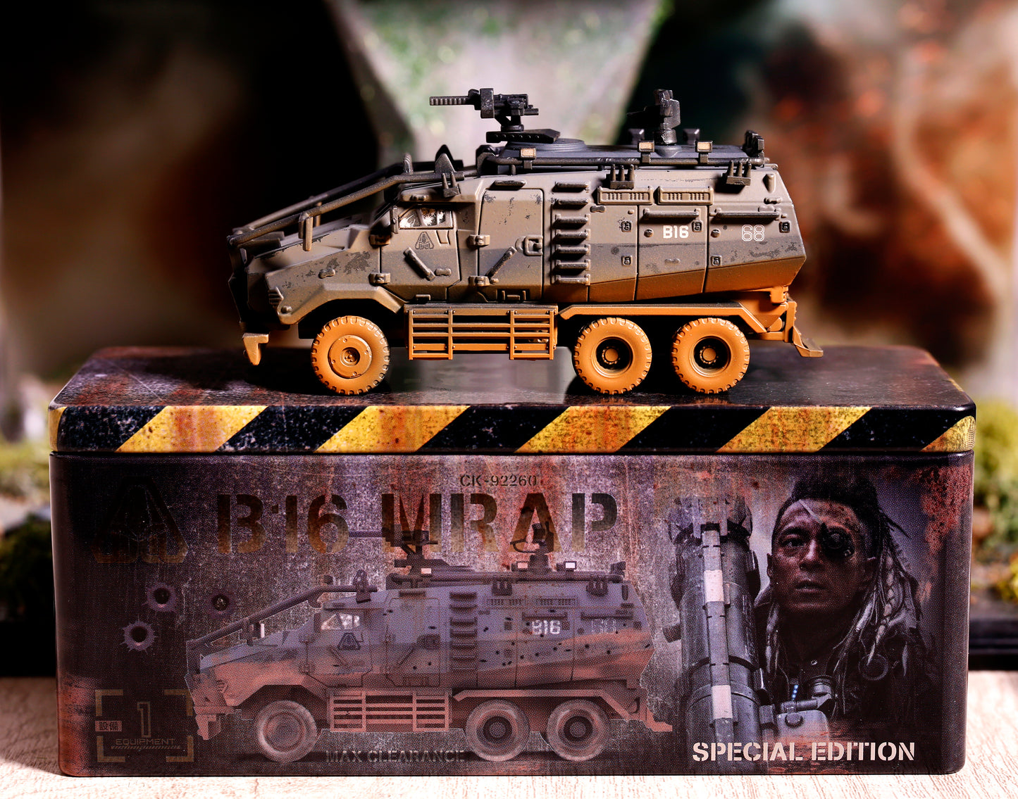 TINY 微影 明日戰記裝甲車 泥濘舊化連士兵人偶 Warriors of Future Armoured Vehicle Mud Weathered with Figure ATC65432