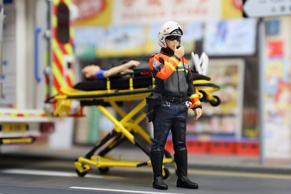 Tiny 1/18 Figure 19 Ambulanceman (EMAMC)