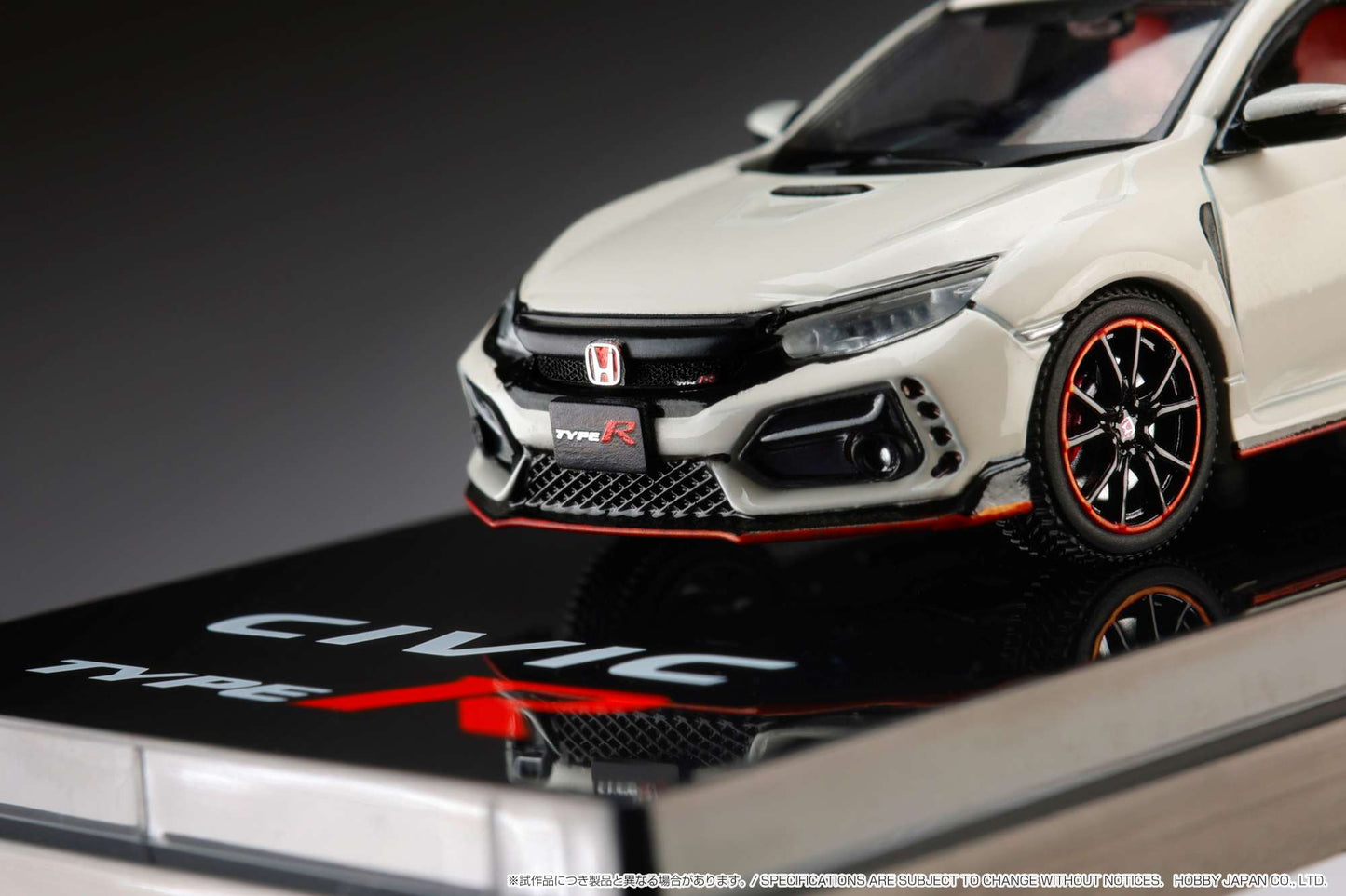 HOBBY JAPAN 1/64 Honda CIVIC TYPE R (FK8) 2020 with Engine Display Model Championship White HJ642055AW