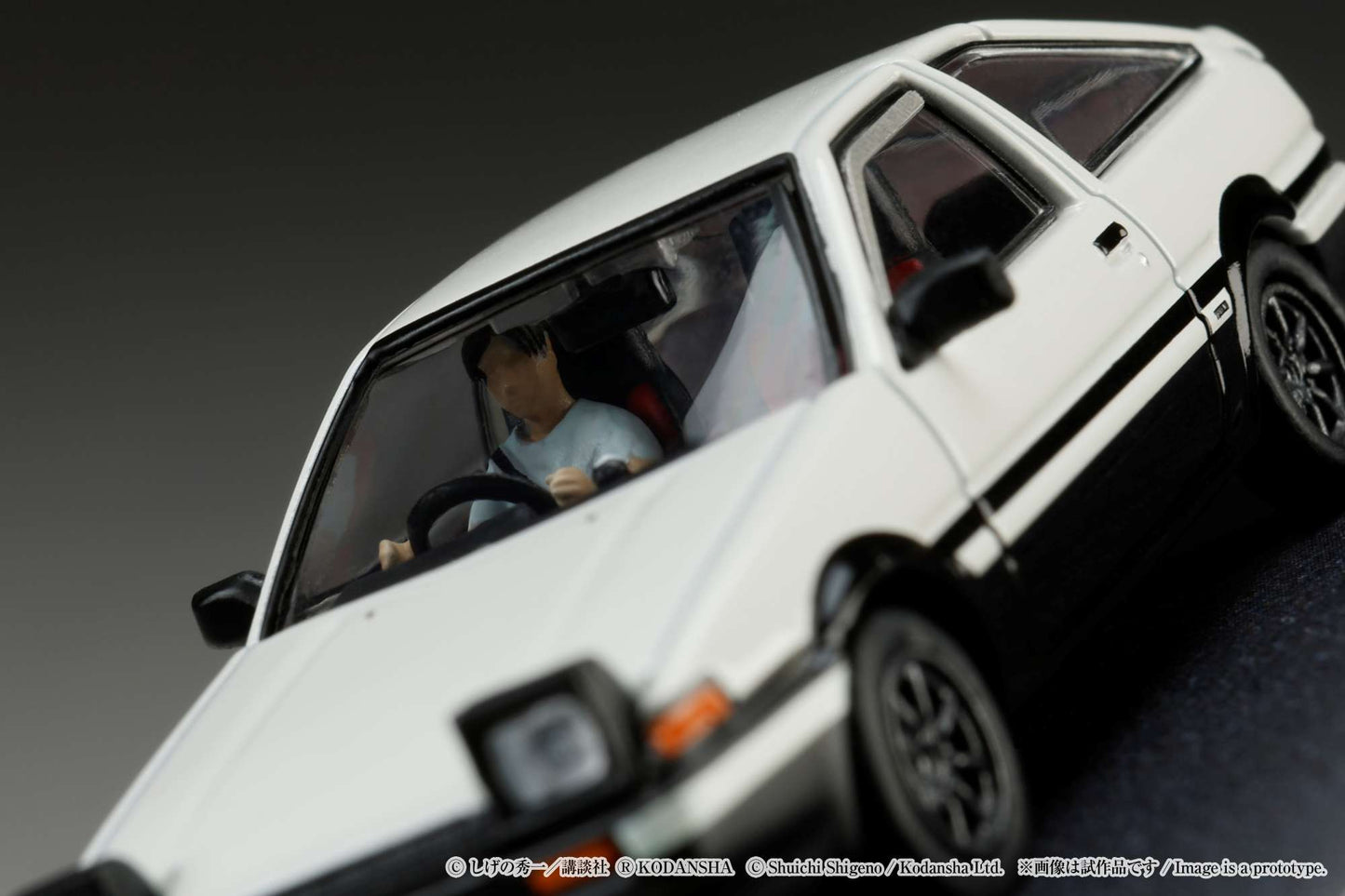 HOBBY JAPAN 1/64 Toyota SPRINTER TRUENO GT APEX AE86 / INITIAL D VS Takeshi Nakazato With Takumi Fujiwara Figure HJ643008DA