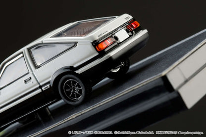 HOBBY JAPAN 1/64 Toyota SPRINTER TRUENO GT APEX AE86 / INITIAL D VS Takeshi Nakazato With Takumi Fujiwara Figure HJ643008DA