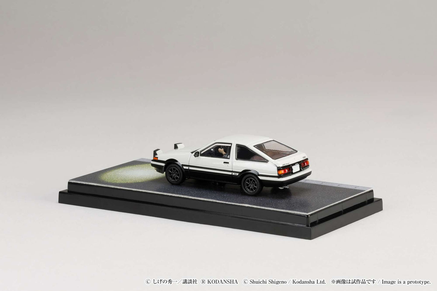 HOBBY JAPAN 1/64 Toyota SPRINTER TRUENO GT APEX AE86 / INITIAL D VS Takeshi Nakazato With Takumi Fujiwara Figure HJ643008DA