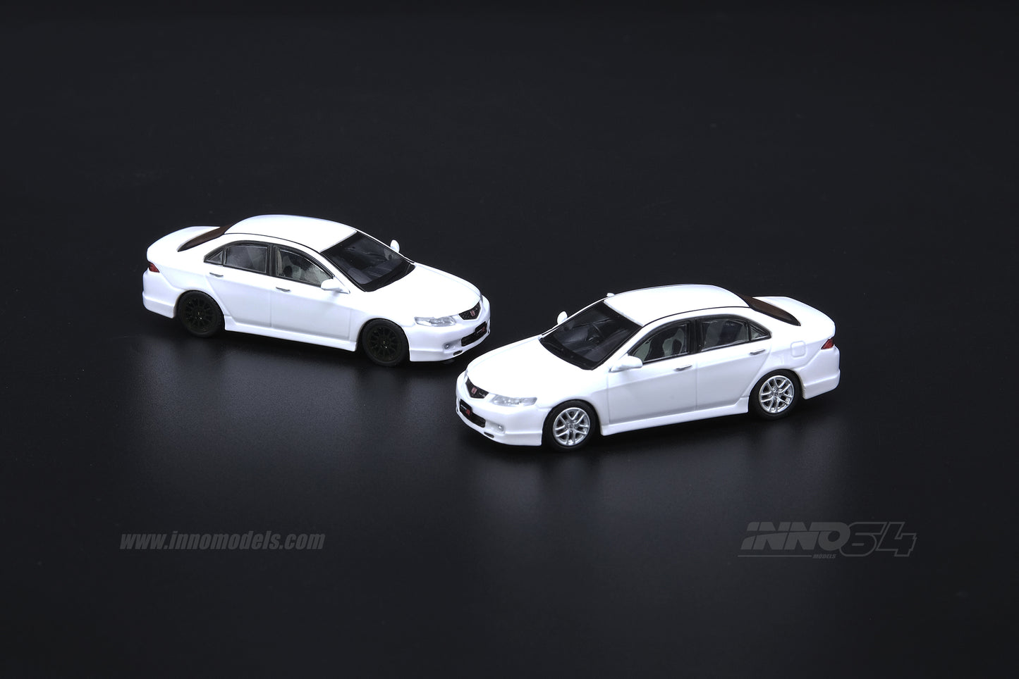 INNO64 1/64 HONDA ACCORD Euro-R CL7 Premium White Pearl W/Extra Wheels and Extra Decals IN64-CL7-PWP
