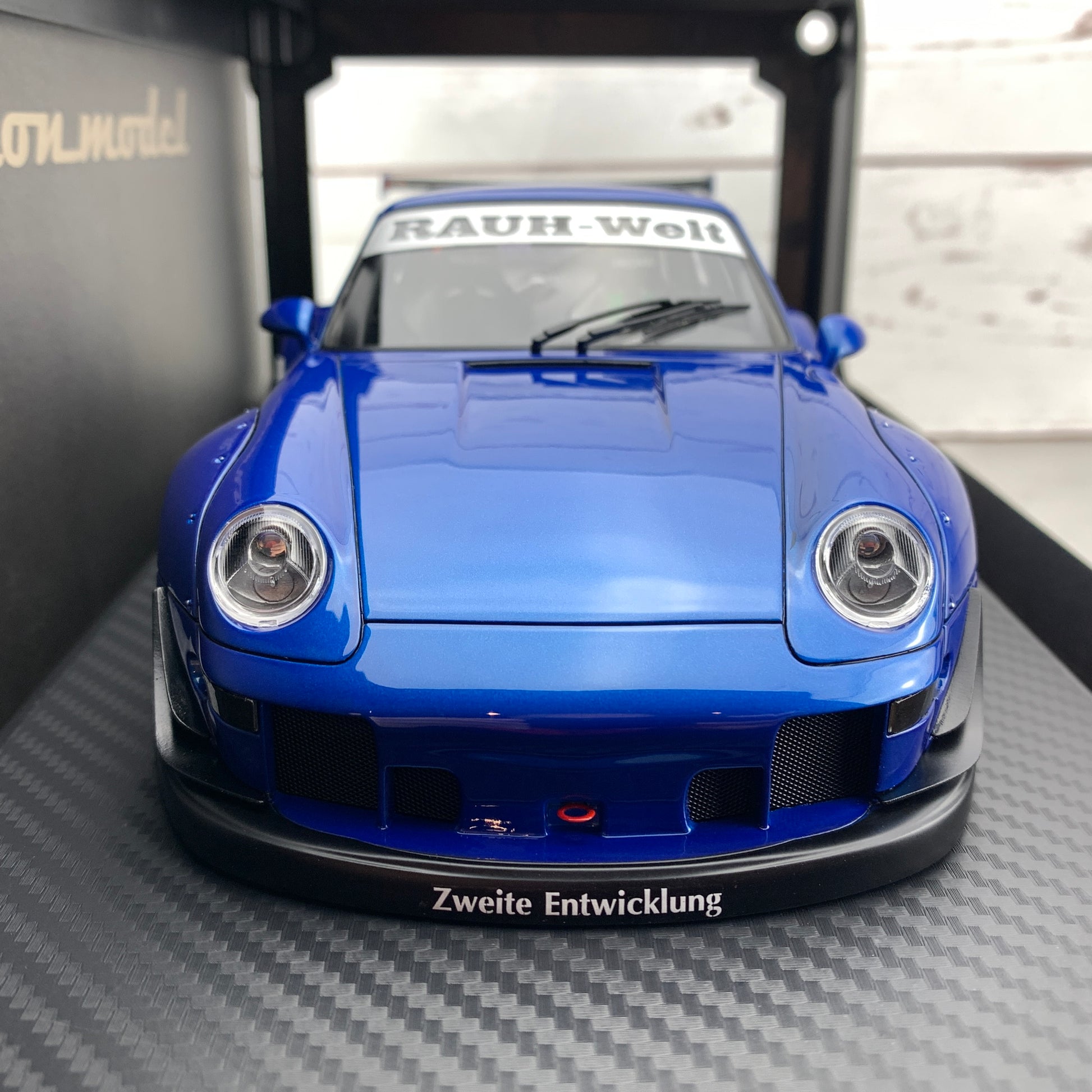 Ignition Model 1/18 RWB 993 Blue Metallic IG1955