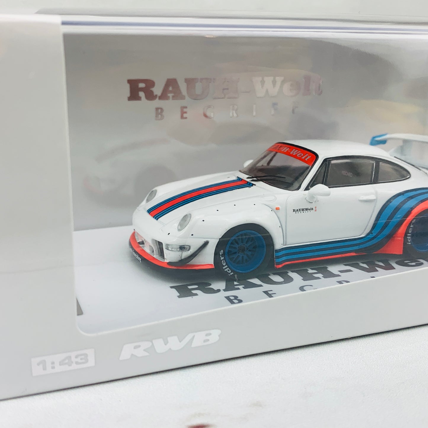 Tarmac Works 1/43 RWB 993 Martini *** Asia Special Edition - Limited to 480pcs *** T43-014-MAW