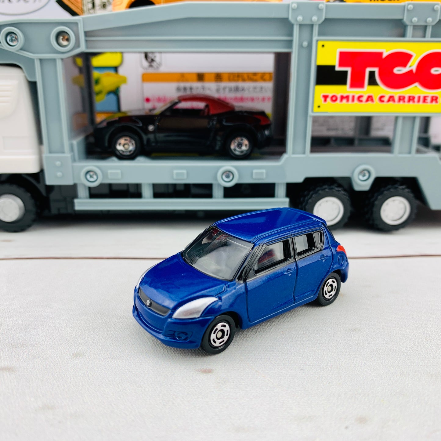 TOMICA Carrier Car Set 4904810423249