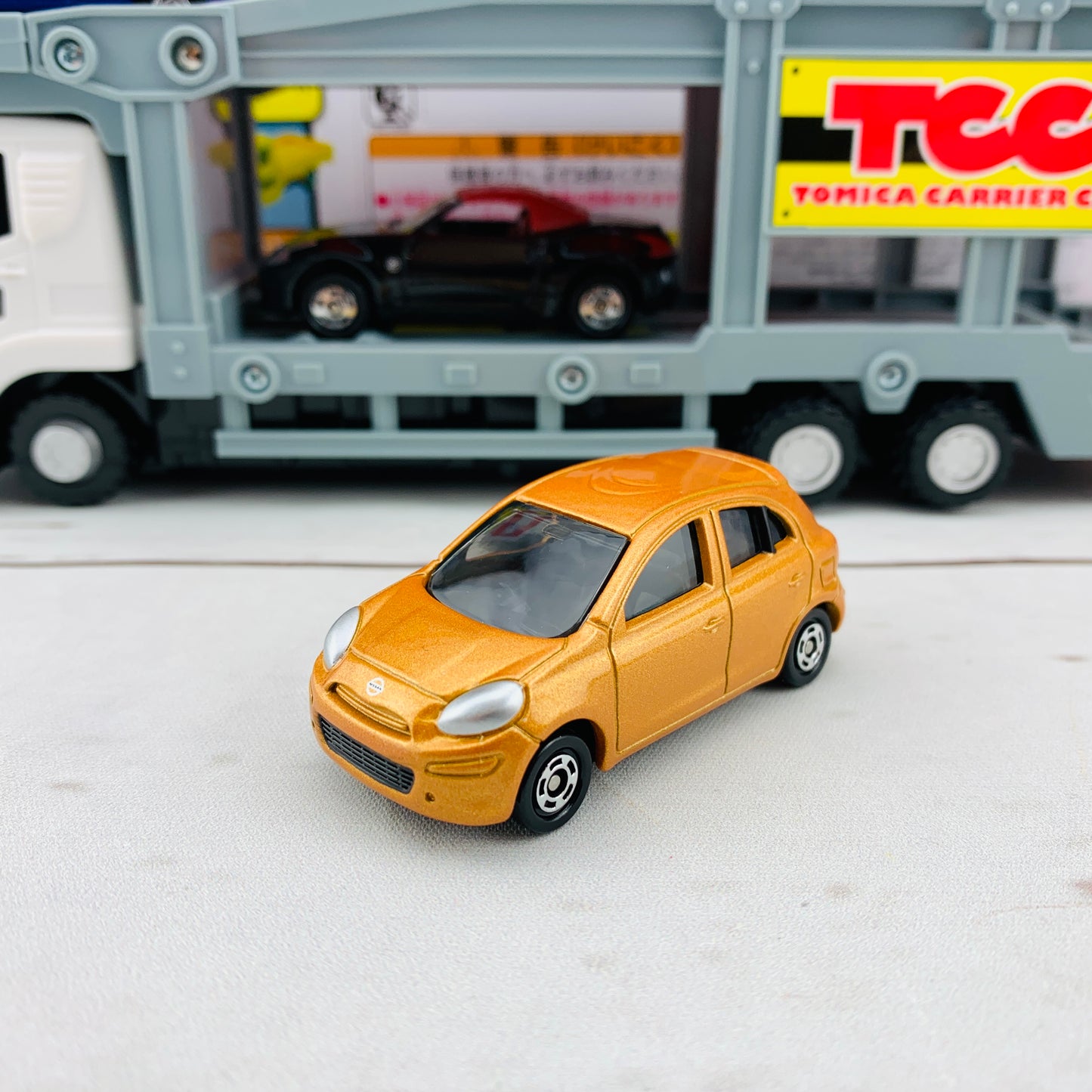 TOMICA Carrier Car Set 4904810423249