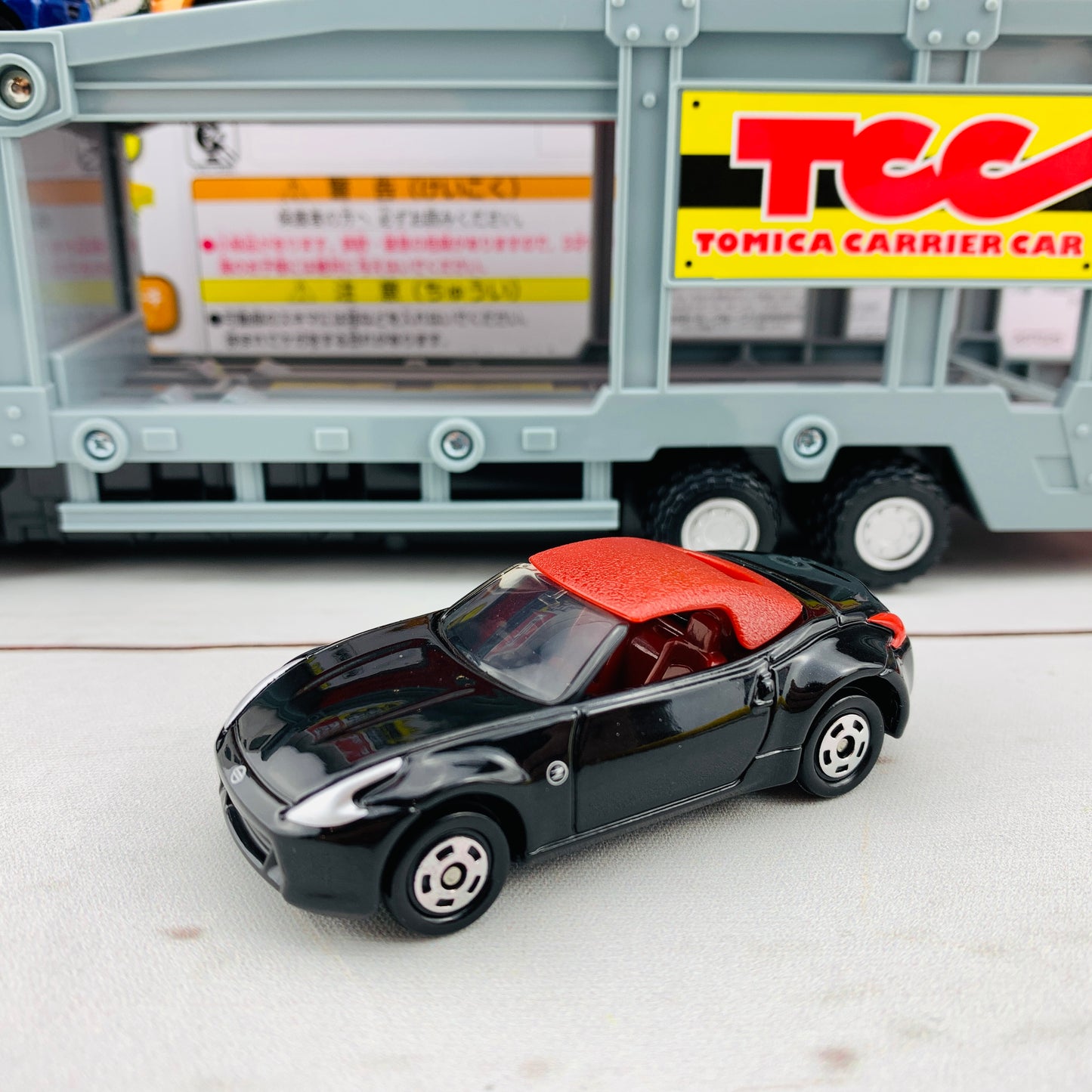 TOMICA Carrier Car Set 4904810423249