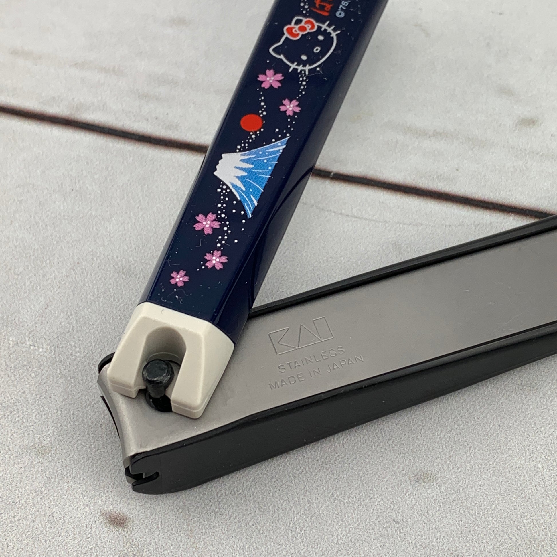 Hello Kitty Nail Clipper - Mt. Fuji Size M by KAI Beauty Care KK-2526 Made in Japan