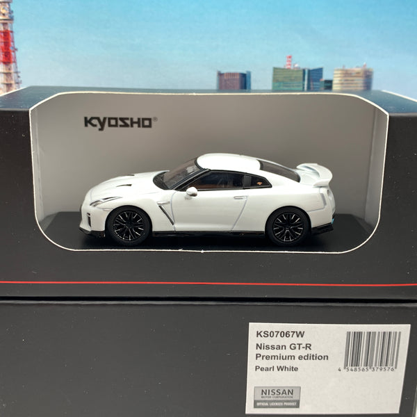 KYOSHO 1/64 NISSAN GTR Premium Edition Pearl White KS07067W