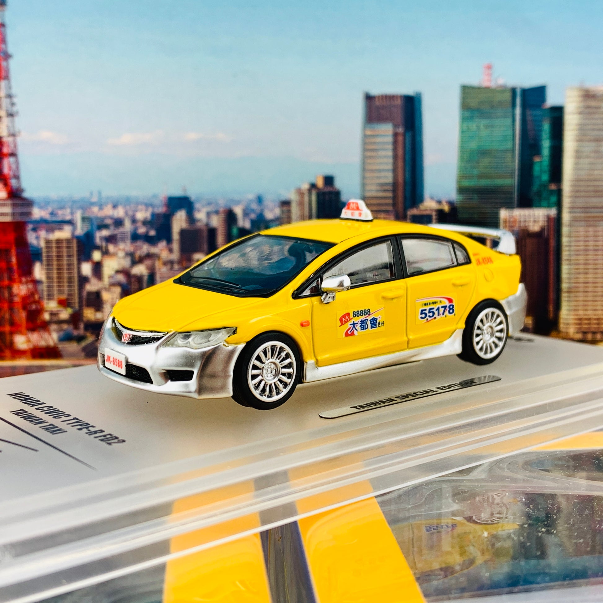 INNO64 1/64 Honda Civic Type-R FD2 Taiwan Taxi IN64-FD2-TWTS