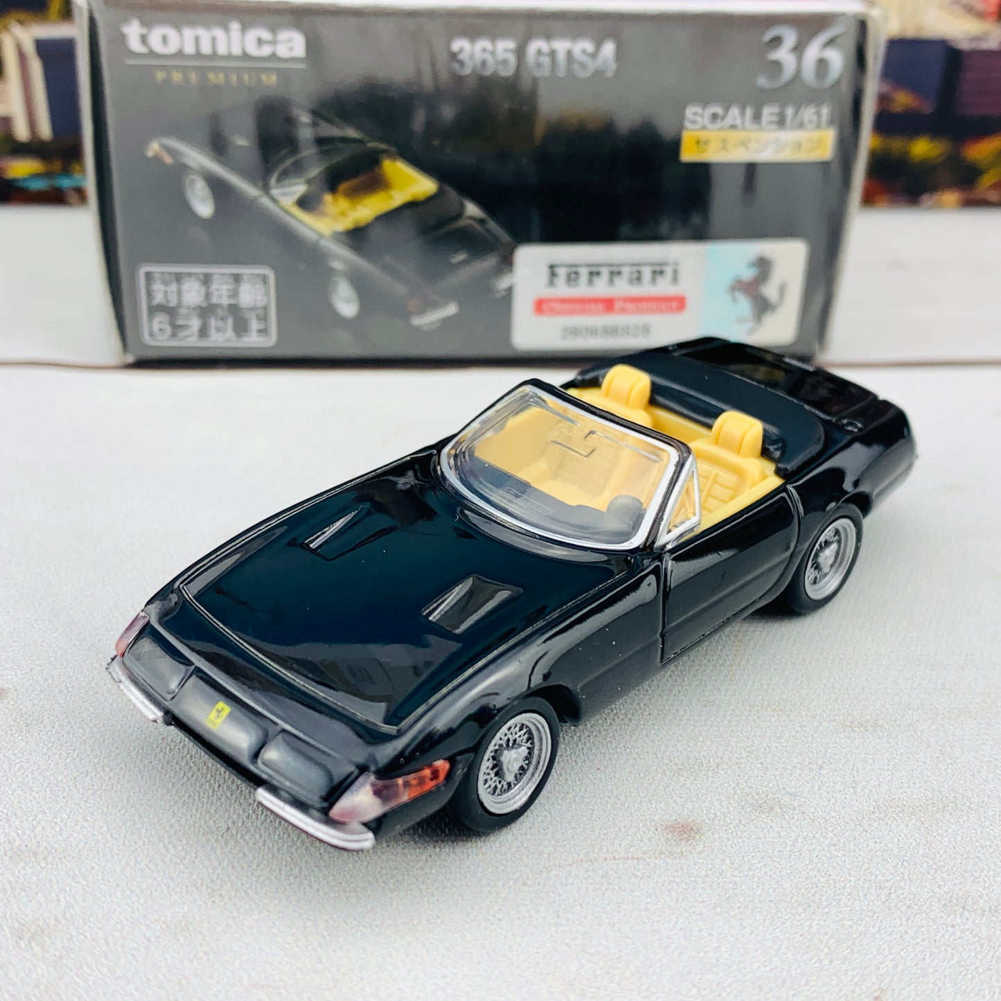 Tomica Premium 36 Ferrari 365 GTS4