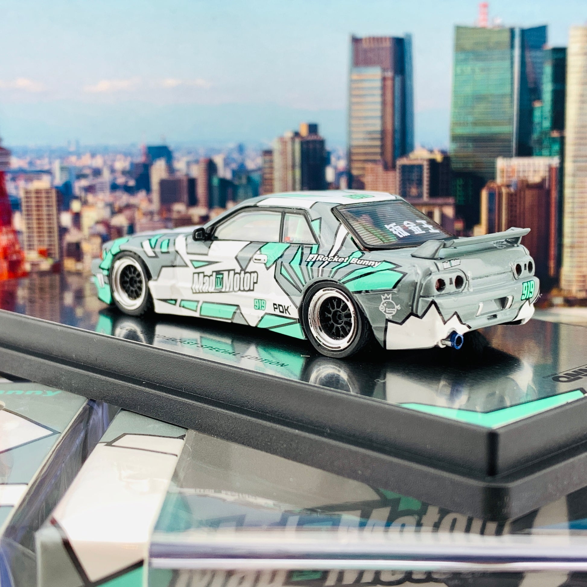 INNO64 1/64 NISSAN SKYLINE GTR R32 PANDEM MAD MOTOR ECHO GAO - CDC 2018 Champion IN64-R32P-MMEG