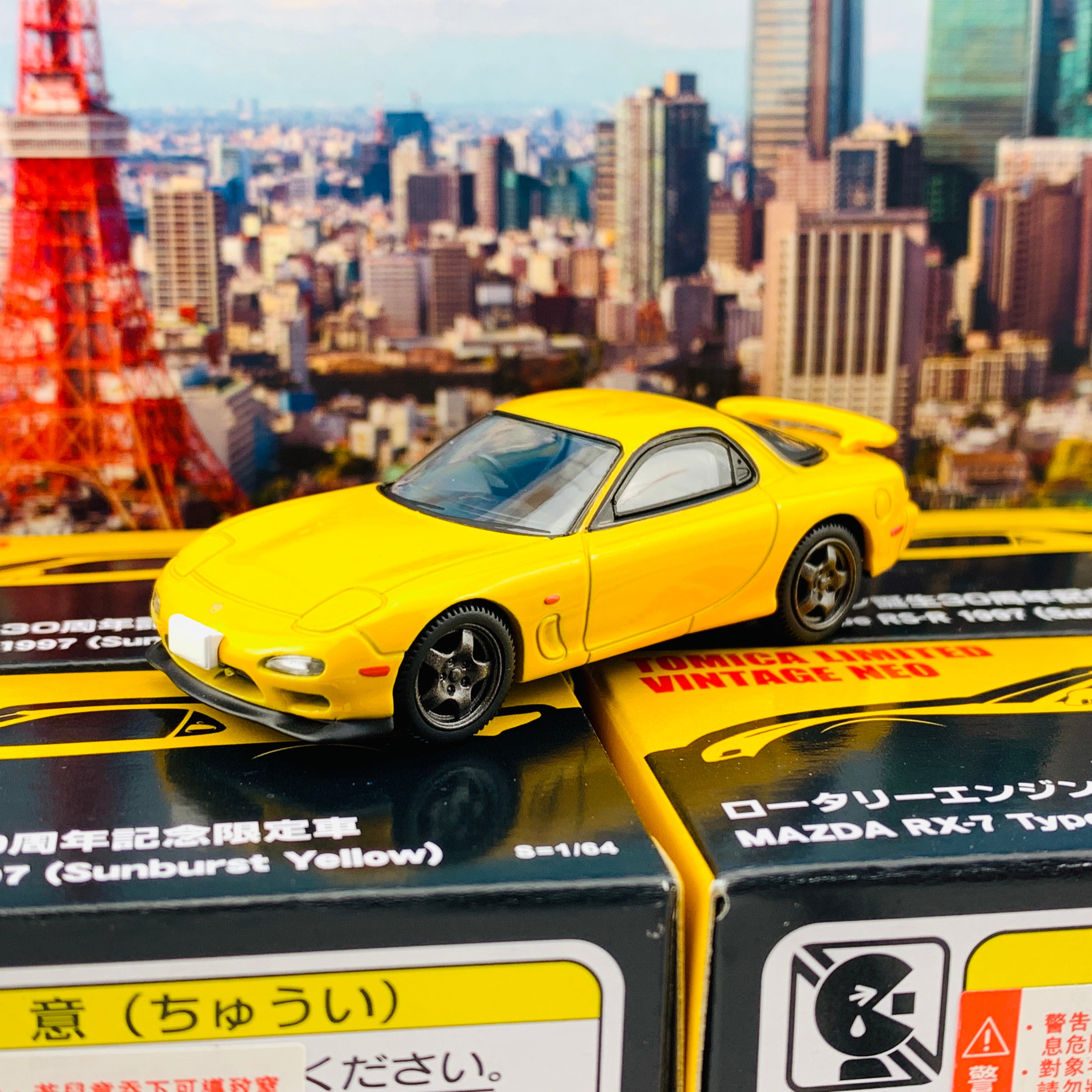 Tomica Limited Vintage Neo 1/64 Mazda RX7 Type RS-R 1997 (Sunburst