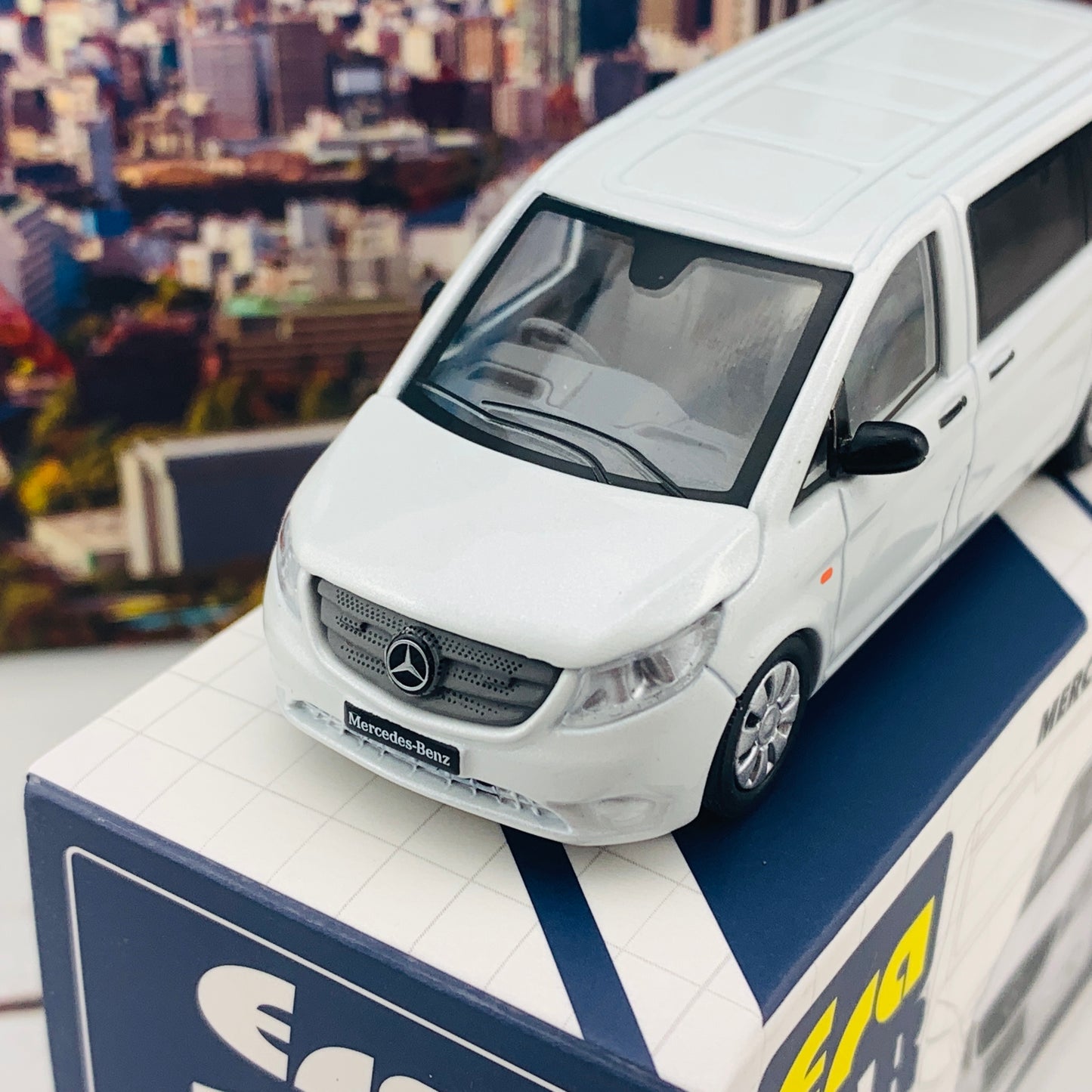 ERA CAR 17 1/64 Mercedes Benz Vito White MB20VITRF17