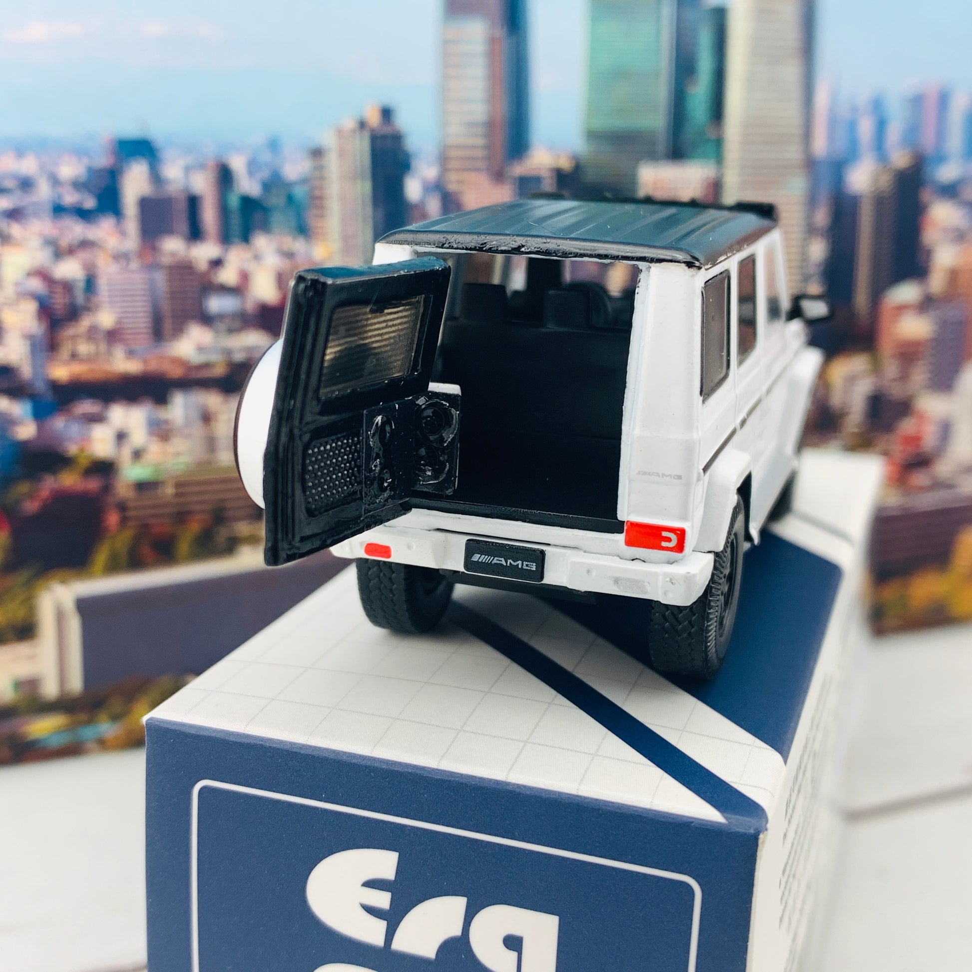 ERA CAR 24 1/64 Mercedes Benz AMG G63 1ST Special Edition White MB204X4RF24
