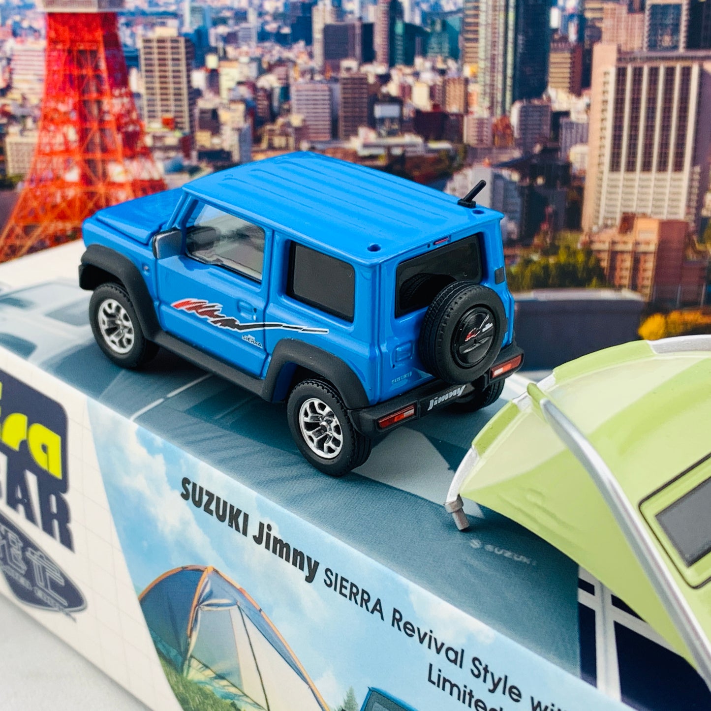 ERA CAR Suzuki Sierra Revival Style with Outdoor Parts Limited Edition (1/64) SU19JSSP04