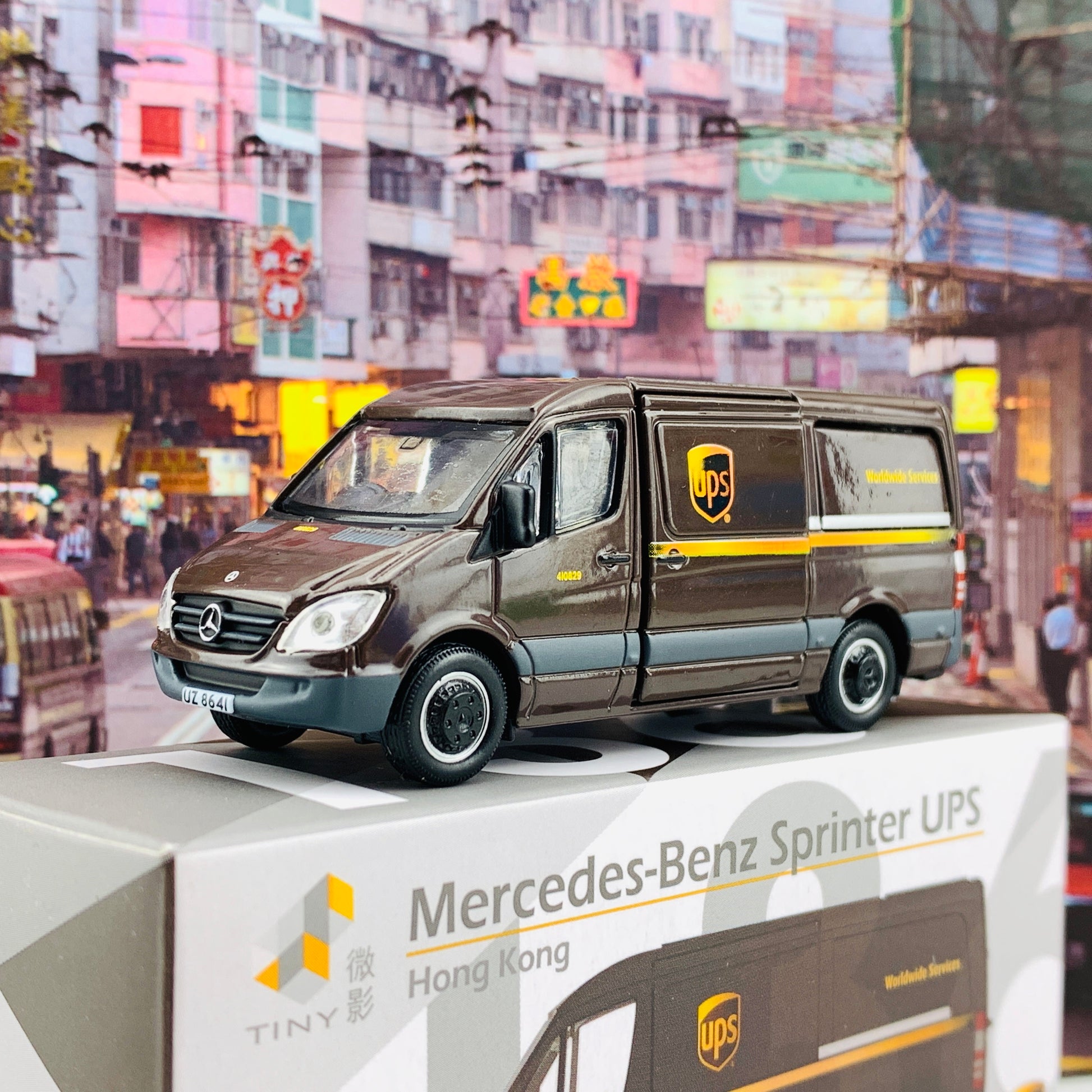 Tiny 微影 136 Mercedes-Benz Sprinter UPS ATC64370