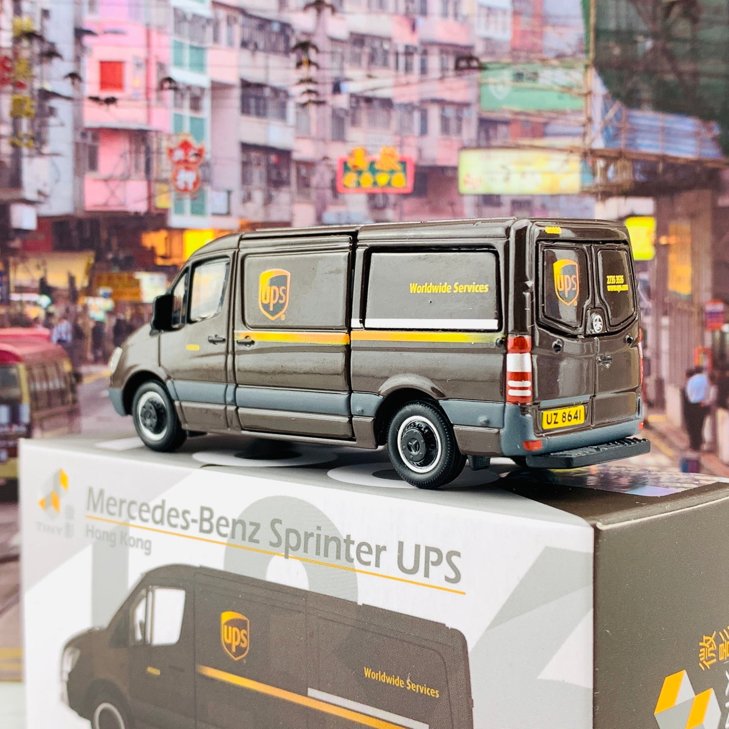 Tiny 微影 136 Mercedes-Benz Sprinter UPS ATC64370