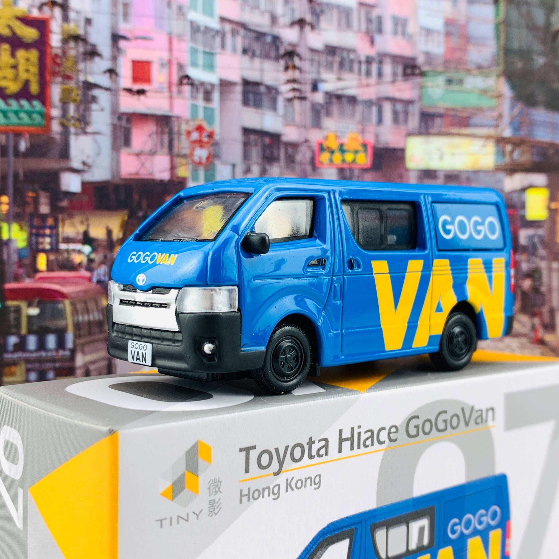 Tiny 微影 07 Toyota Hiace GoGoVan (Black Wheel 黑轆) ATC64364