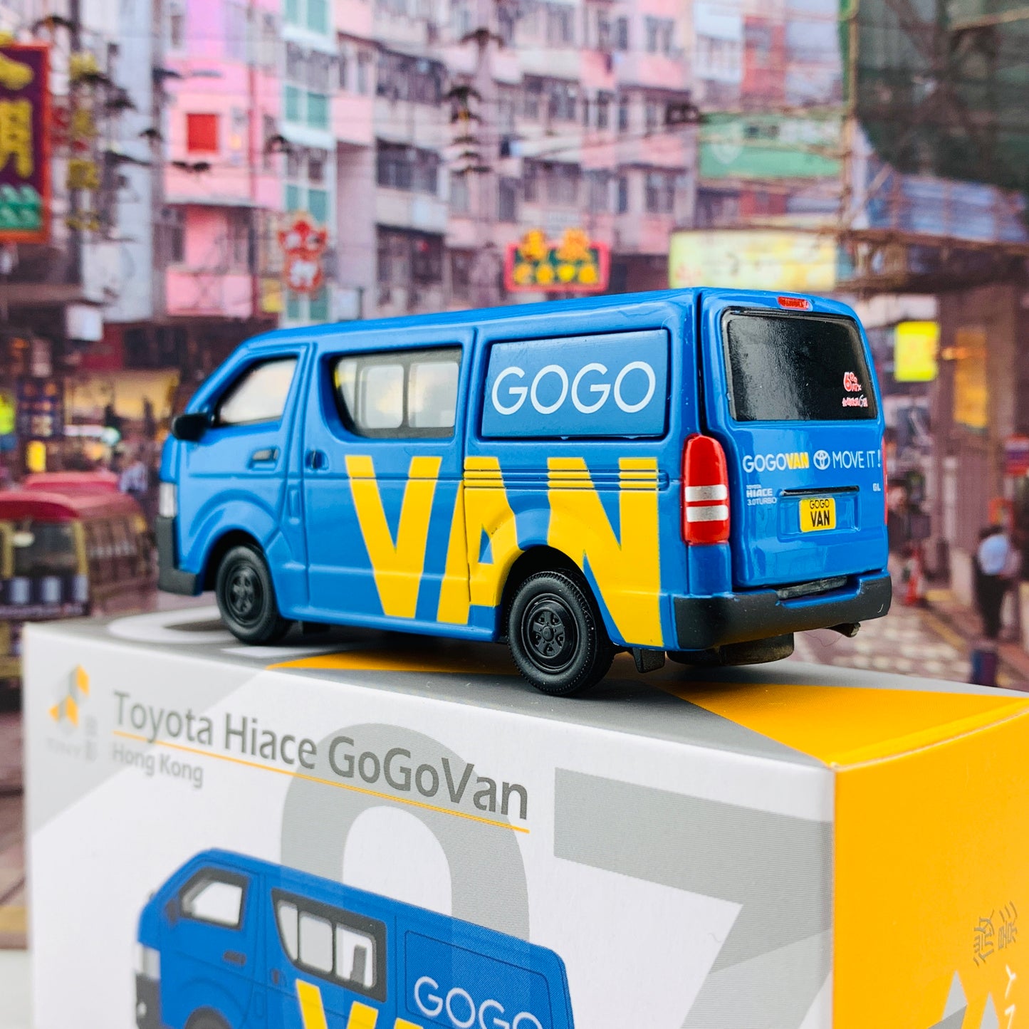 Tiny 微影 07 Toyota Hiace GoGoVan (Black Wheel 黑轆) ATC64364