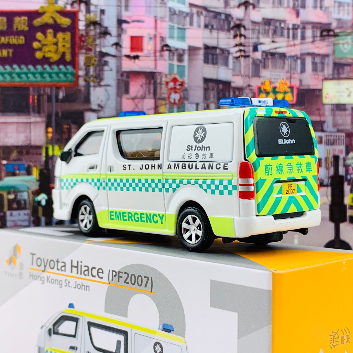 Tiny 微影 21 Toyota Hiace Hong Kong St. John (PF2007) ATC64473