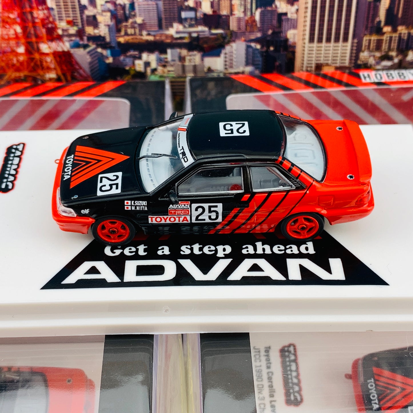 Tarmac Works 1/64 Toyota Corolla AE92 JTCC 1990 Div.3 Champion 鈴木惠一/ 新田守男  T64-036-90JTC25