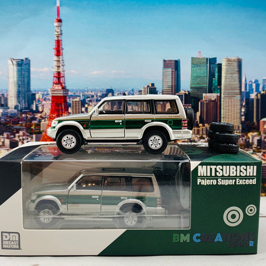 BM Creations JUNIOR 1/64 Mitsubishi Pajero Super Exceed Silver with Green Strip RHD 64B0019