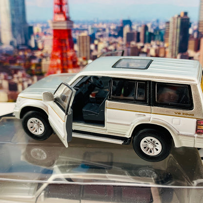 BM Creations JUNIOR 1/64 Mitsubishi Pajero Super Exceed Silver with White Strip RHD 64B0023