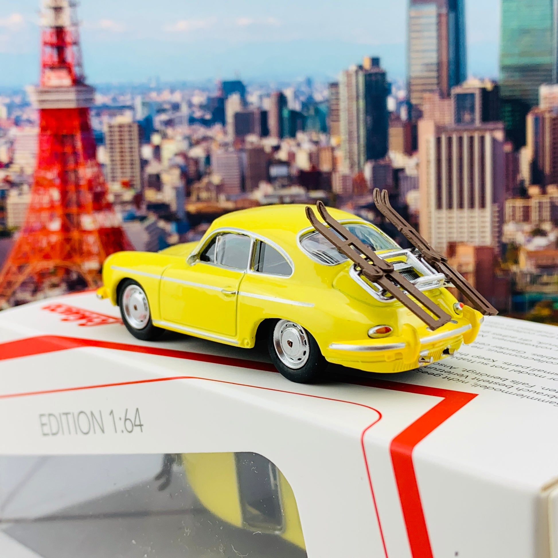 Schuco1/64 Porsche 356 Carrera 2 Skiurlaub 452022900