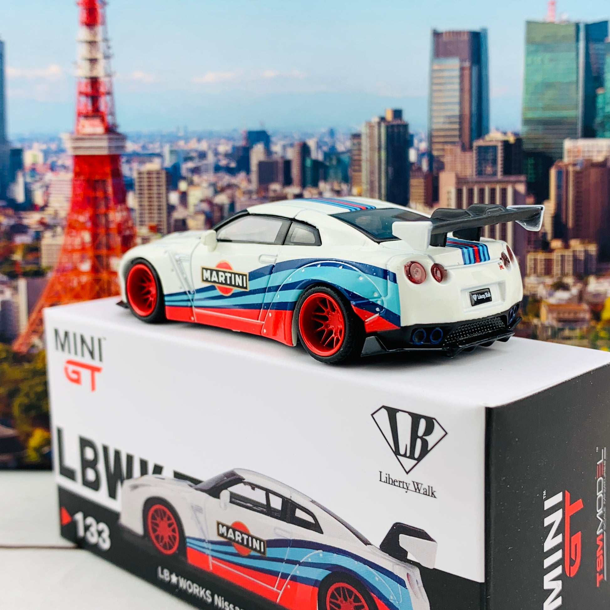 MINI GT 1/64 LB WORKS Nissan GTR R35 Type 1 Rear Wing Version 1, Martini Racing RHD MGT00133-R